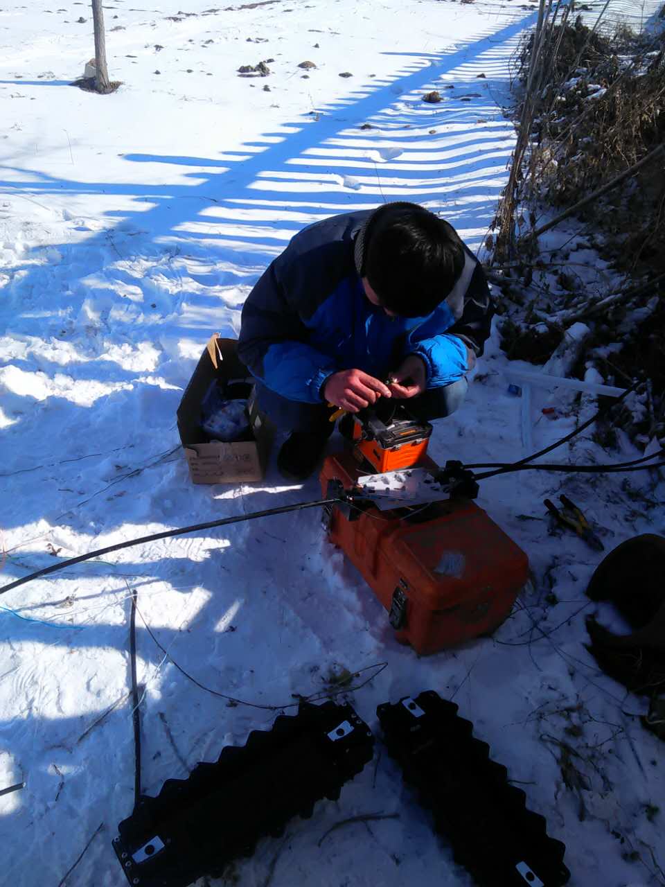 風(fēng)雪中的通信＂守護(hù)者＂